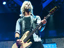 Velvet Revolver star gives away album